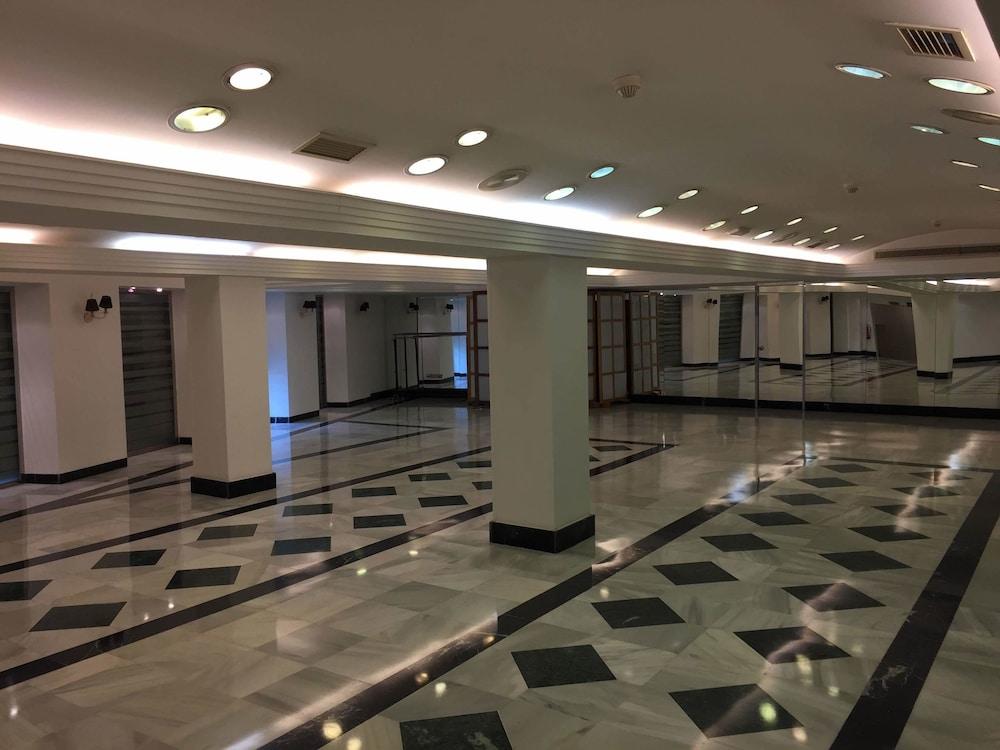 Ohtels Gran Almería